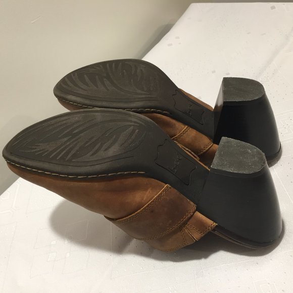 Born b.o.c. Clogs - Picture 8 of 16